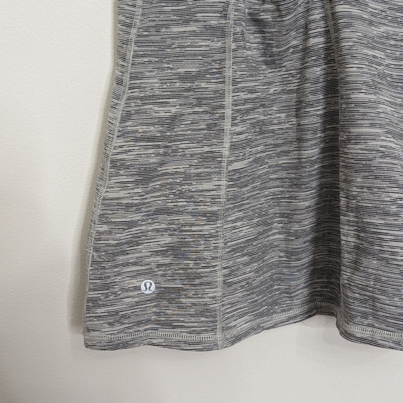 Women's Lululemon Dancing Warrior Tank We Are From Space Silver Magenta- Size 4 - Picture 6 of 6